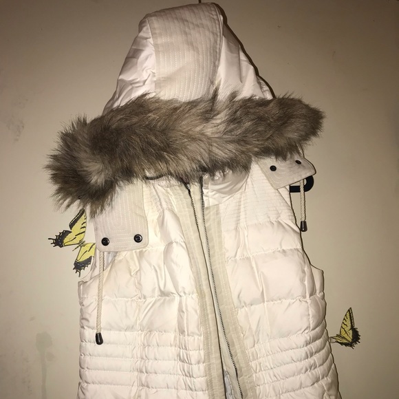Juicy Couture white puffer vest w/detachable hood - Picture 1 of 4